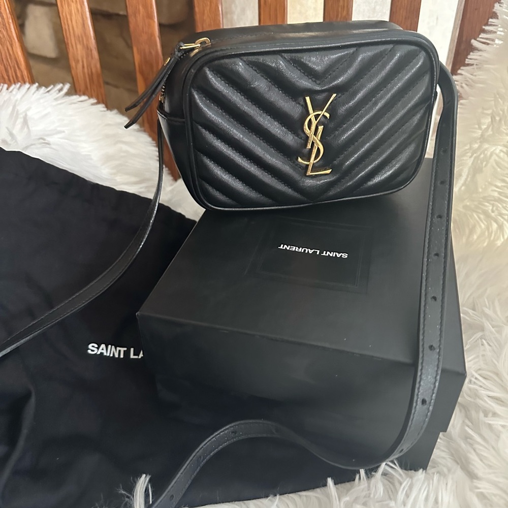 Saint Laurent Calfskin Matelasse Monogram Lou Belt Bag Black - Picture 7 of 13